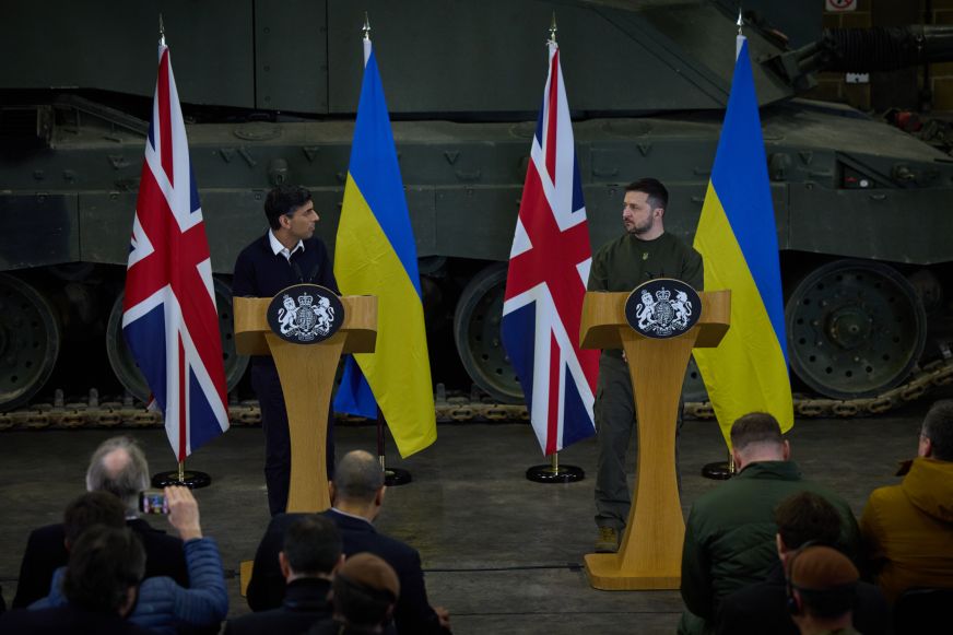 Brit-ukrán nyilatkozat: Ukrajnának joga van a NATO-csatlakozáshoz