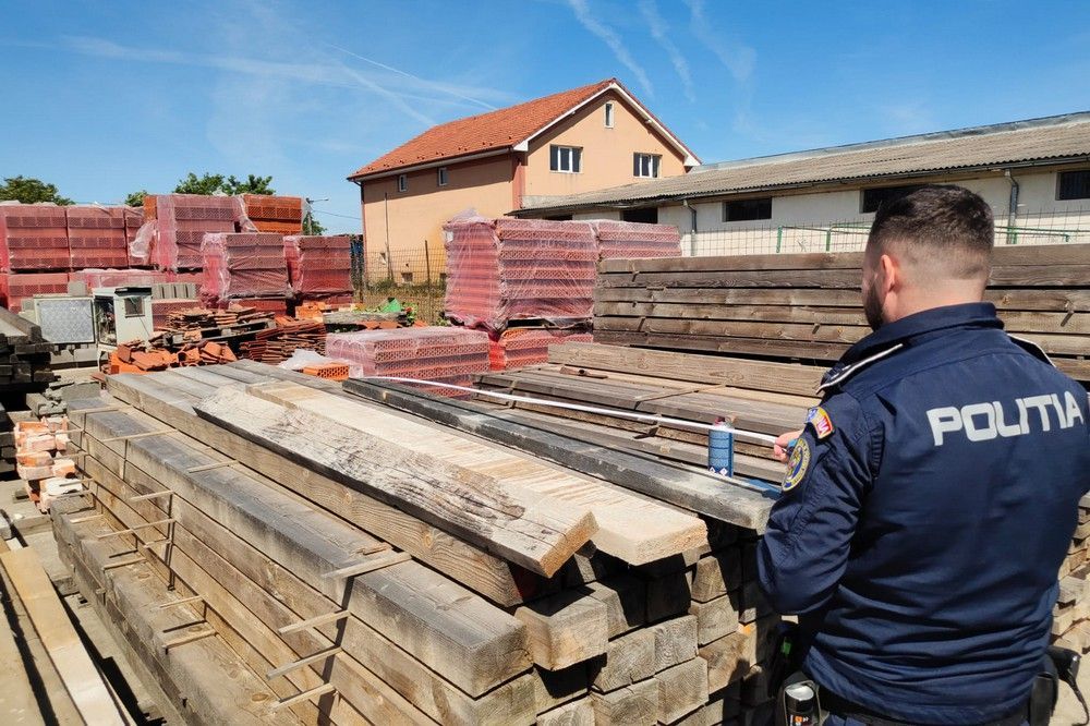 Rendszámtáblák cserélgetésével játszották ki a rendszert