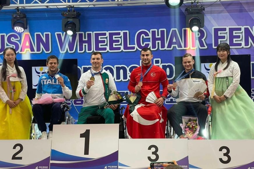 Aranyérmet szerzett Koreában Osváth Richárd