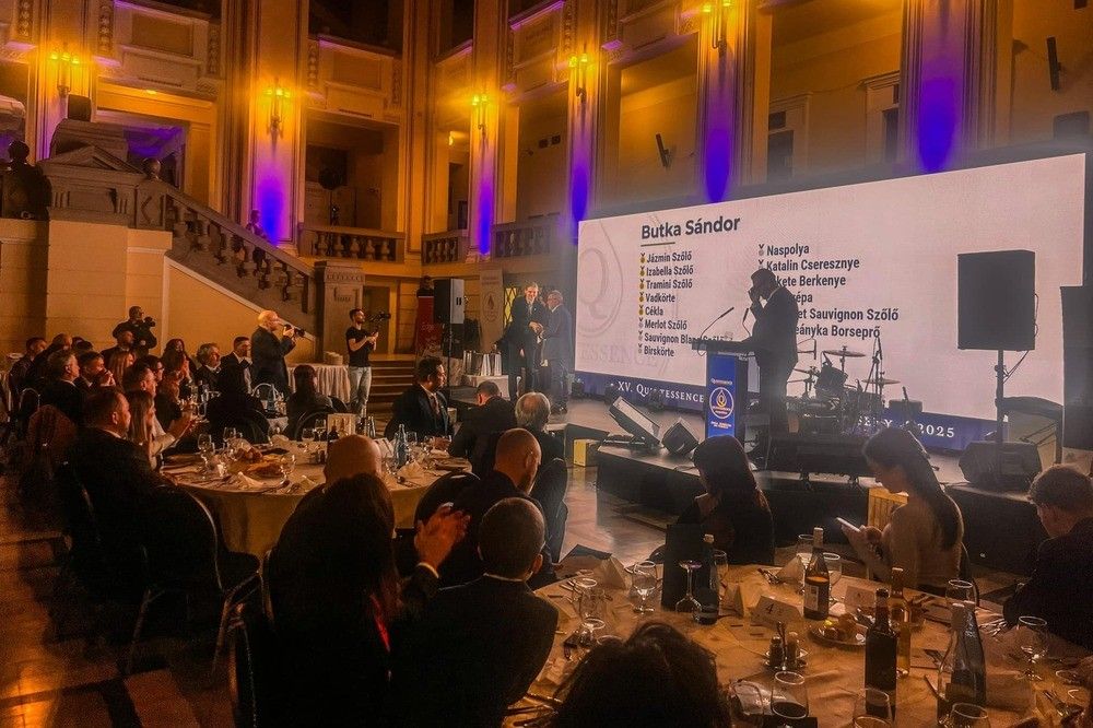 Neves nemzetközi pálinka- és párlatversenyről 18 éremmel tért haza az avasújvárosi Butka Sándor