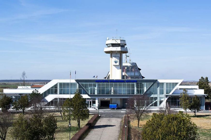 Közel 57 ezer utas fordult meg tavaly a Szatmárnémeti Nemzetközi Repülőtéren
