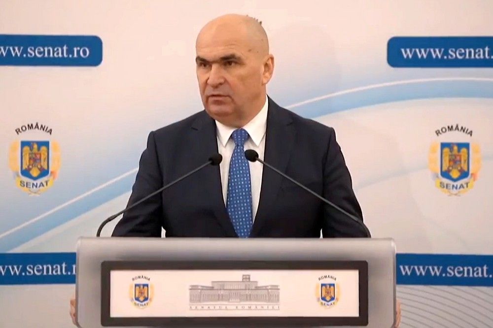 Bolojan bekeményít: a szenátusi alkalmazottak számát és az üzemanyagkeretet is csökkentik - VIDEÓ