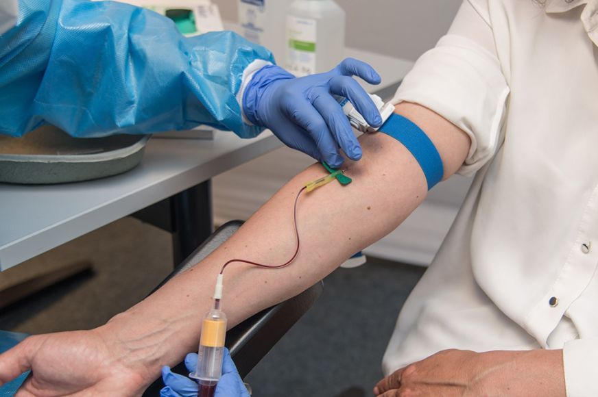 Menjünk vért adni! Ezekre a vércsoportra van a legnagyobb szükség jelen pillanatban