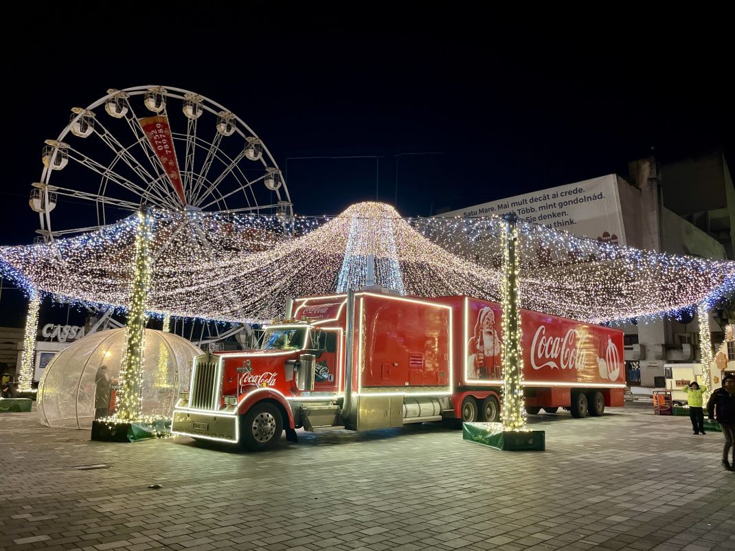 A Szatmárnémeti Karácsonyi Vásárban is feltűnnek a Coca-Cola ünnepi kamionjai