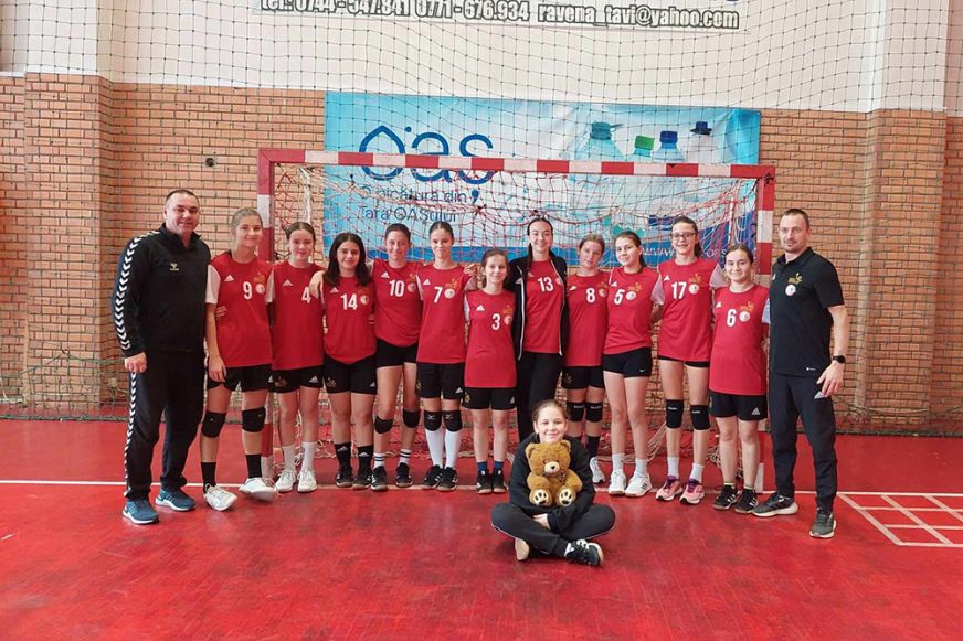 A második helyre jöttek fel a junior II-es korosztályos kézilabdázó lányok