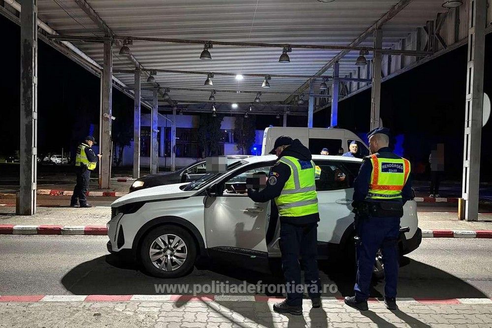 Határ menti razzia: közel 2.000 embert és 880 autót ellenőriztek az elmúlt napokban