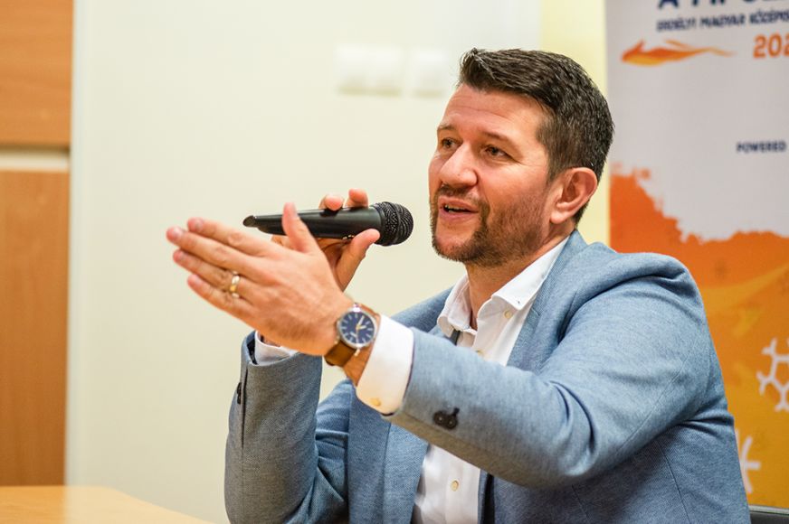 Kallós: Semmiféleképpen nem szeretnénk befagyasztani a tanévet, viszont az elmaradt órákat majd biztosan pótolni kell