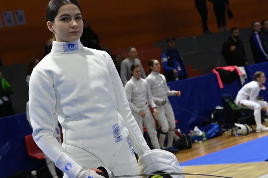 Európa legjobb 16 vívója között van Kurtinecz Johanna
