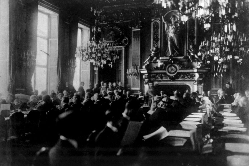 Diplomáciatörténeti kiállítással népszerűsíti a 