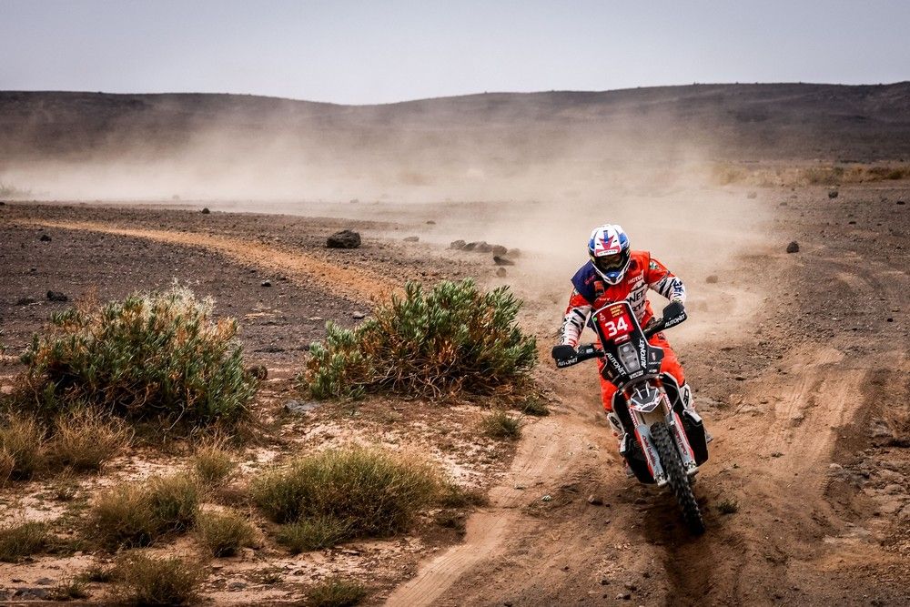 Fele már megvan! Kitűnő helyezéssel zárta az idei Dakar első felét Gyenes Mani