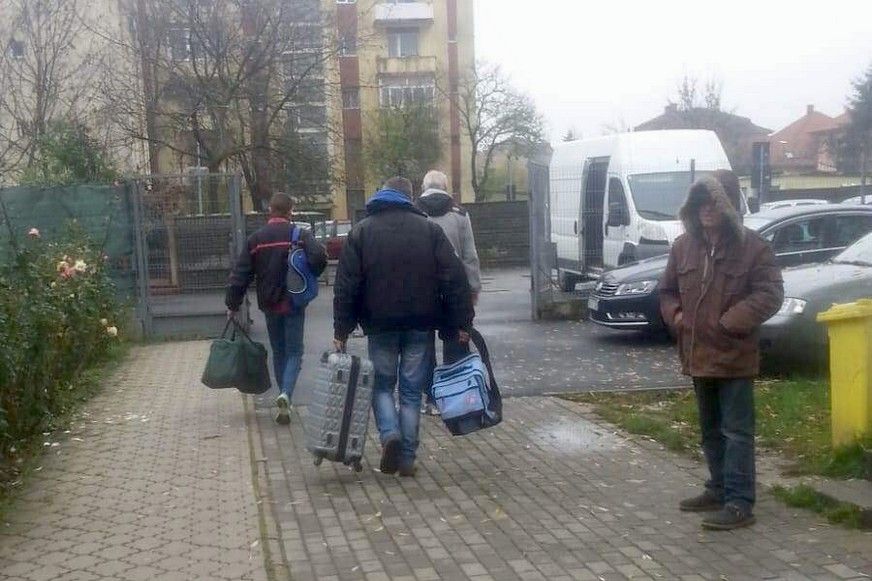 A hajléktalanszálló öt lakója kezdhet új életet Németországban
