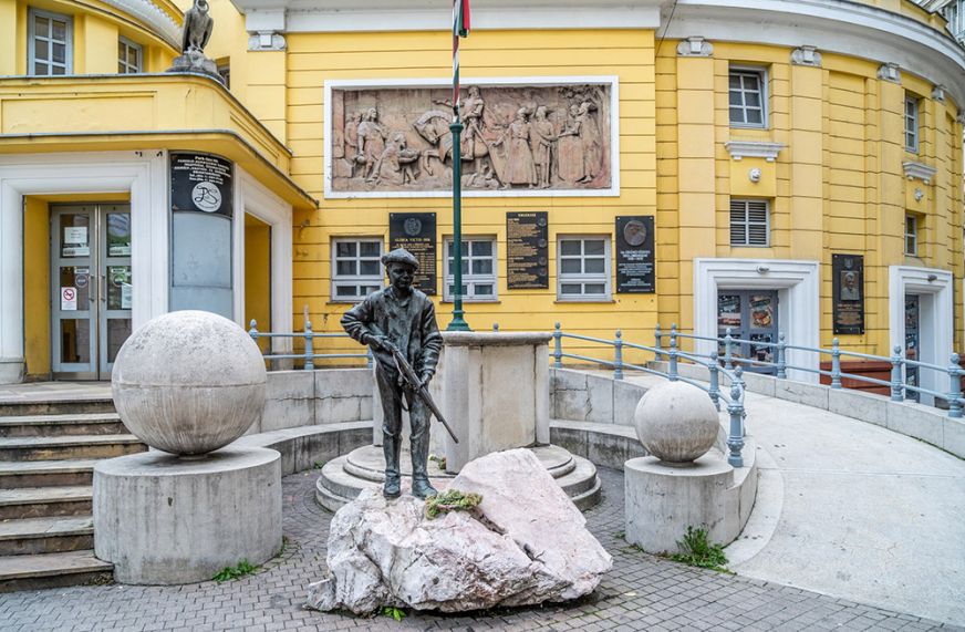 Az 56-os forradalomra emlékezik több programjával is a Híd Egyesület