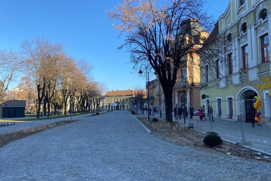 Nagy beruházások és határidők: többek közt kiderült mikor nyitják meg a régi főteret az autósforgalom előtt is