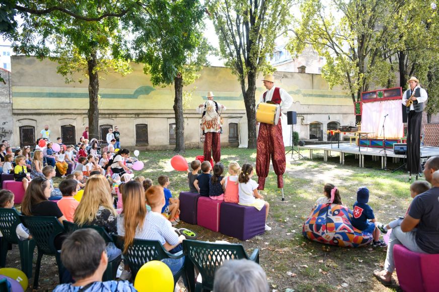 Kicsik és nagyok együtt ünnepeltek: 20 éves a Brighella Bábtagozat!
