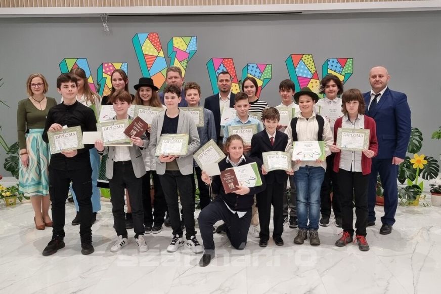 Nagyon erős mezőnye volt idén a 22. Vidám Versek Versmondó Versenyének. Mutatjuk a díjazottak teljes listáját! - KÉPGALÉRIA, VIDEÓ