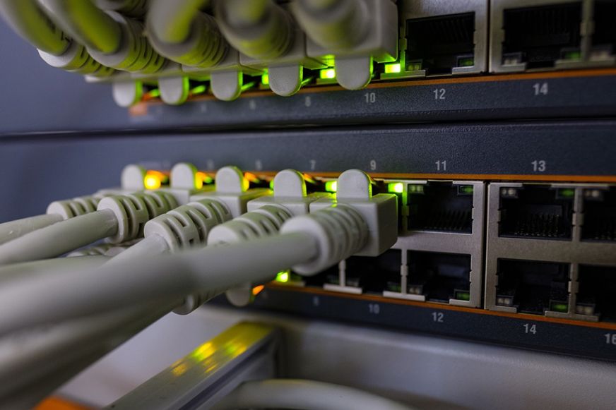 Jelentés: rekordszámú országban blokkolták az internet-hozzáférést 2022-ben