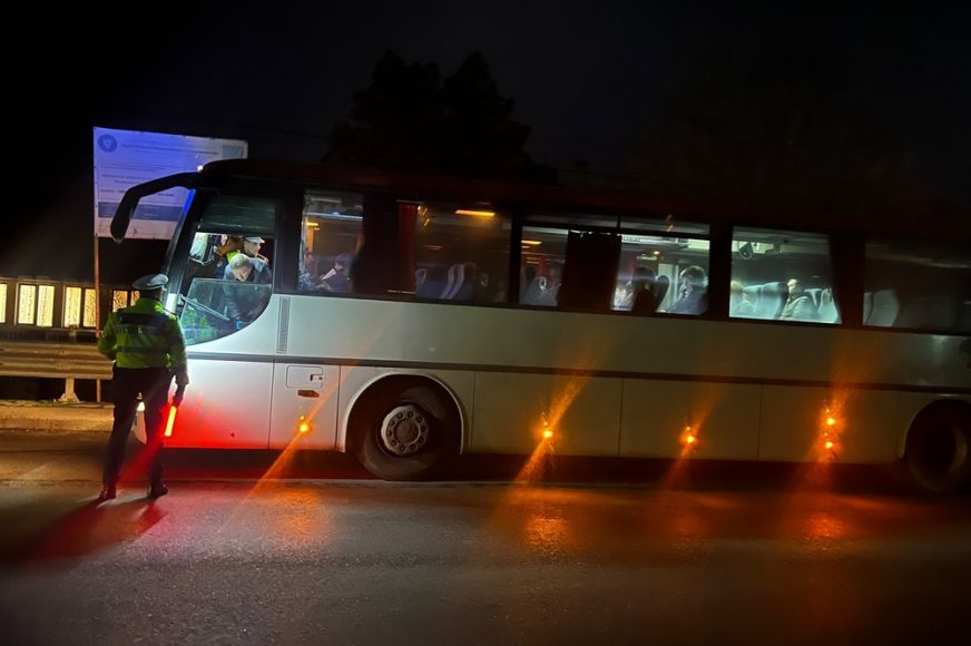 Tachográffal trükköző kamionosokat fülelt le a Szatmár megyei rendőrség
