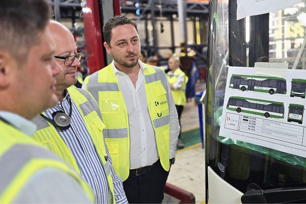 Már gyártják az elektromos buszokat. Az első darabok heteken belül megérkeznek Szatmárnémetibe