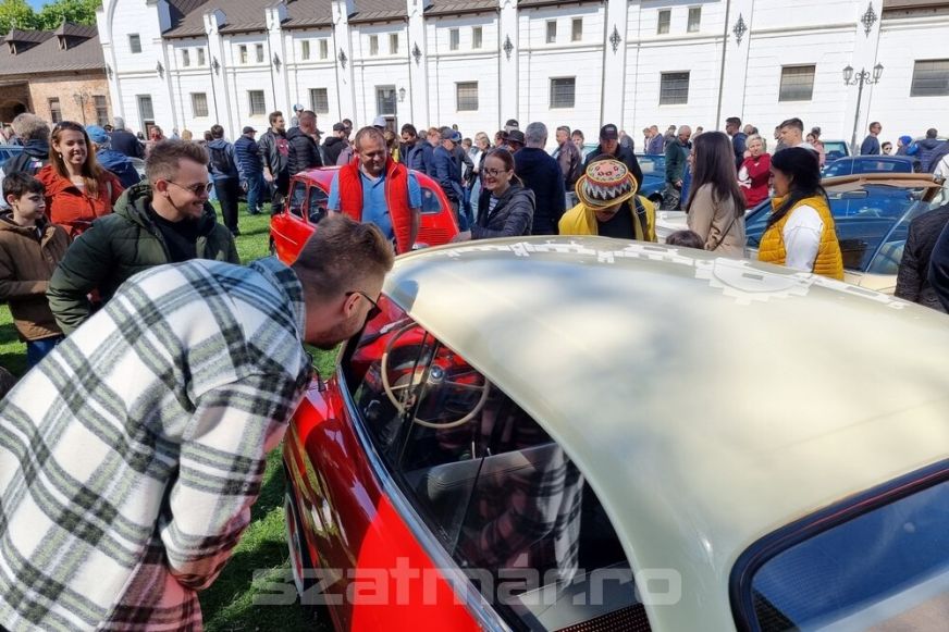 Tavaszi Retróparádé Nagykárolyban: az ország második legnagyobb oldtimer kiállítása - KÉPGALÉRIA, VIDEÓ