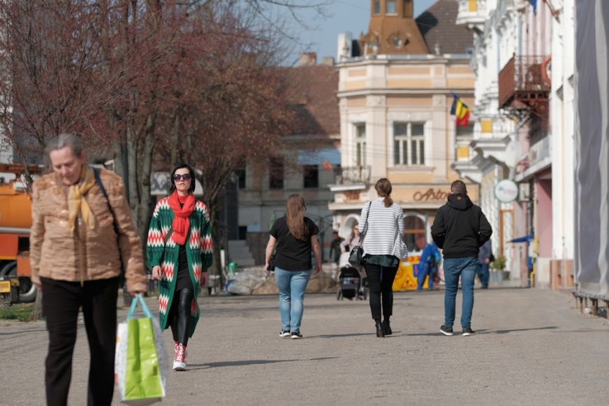 Hűvösebb és melegebb napok váltják egymást a következő két hétben
