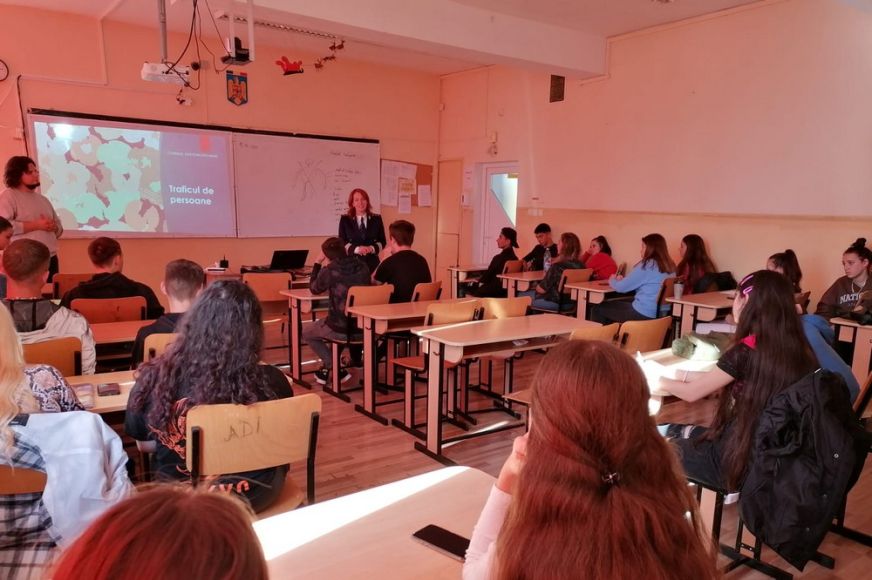 Iskolai bűncselekmények: csak szeptemberben közel 400 esetben indítottak büntetőeljárást
