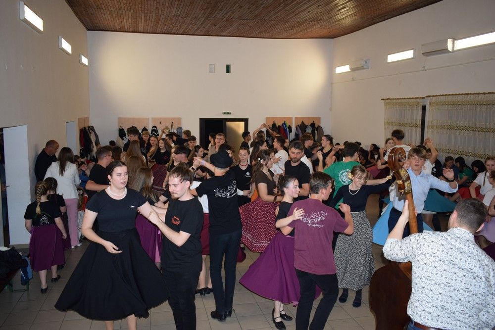Vidám hangulatú táncházat tartottak Bogdándon - KÉPEK