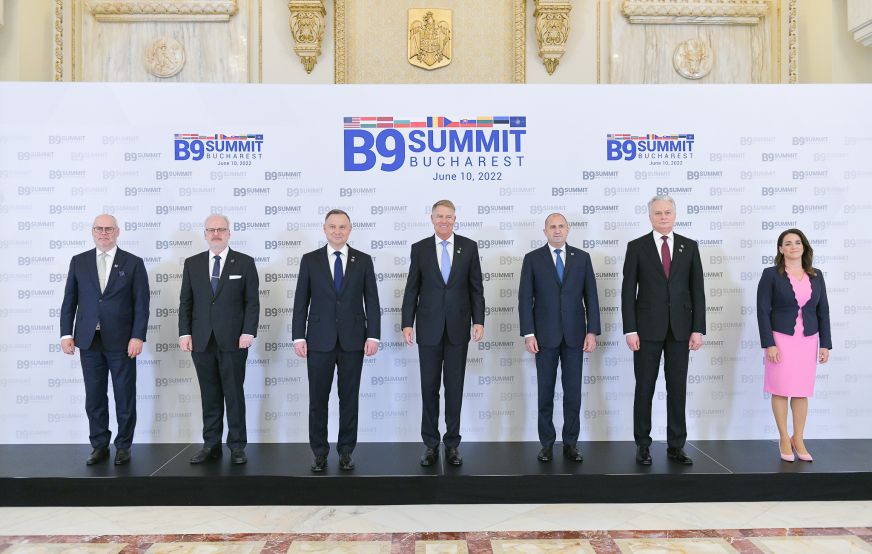 Megkezdődött a Kelet- és közép-európai NATO-tagállamok államfői értekezlete Bukarestben