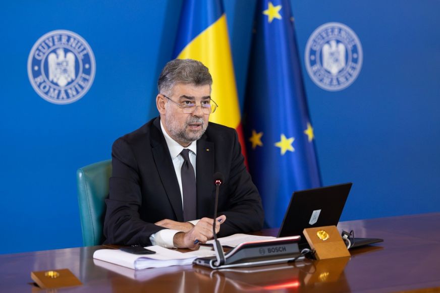 Nő az egészségügyben és a szociális ellátásban dolgozók bére