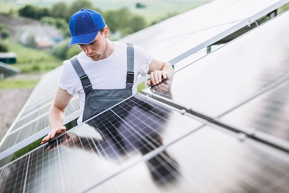 A zöld energia ma már mindenki számára elérhető. A Dendiarom Management Kft. partner a telepítésben