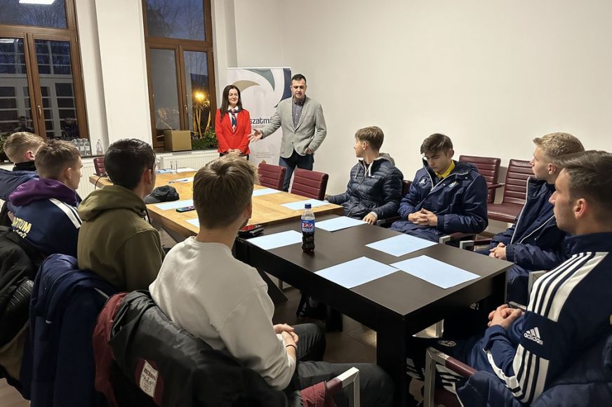 Mentális edzés is segíti a Partium Labdarúgó Akadémia focistáinak felkészülését