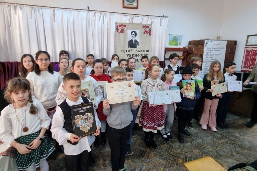 Zajos lesz a vidék a sok szavalótól - XI. alkalommal kerül megrendezésre a Petőfi Sándor Regionális Szavalóverseny