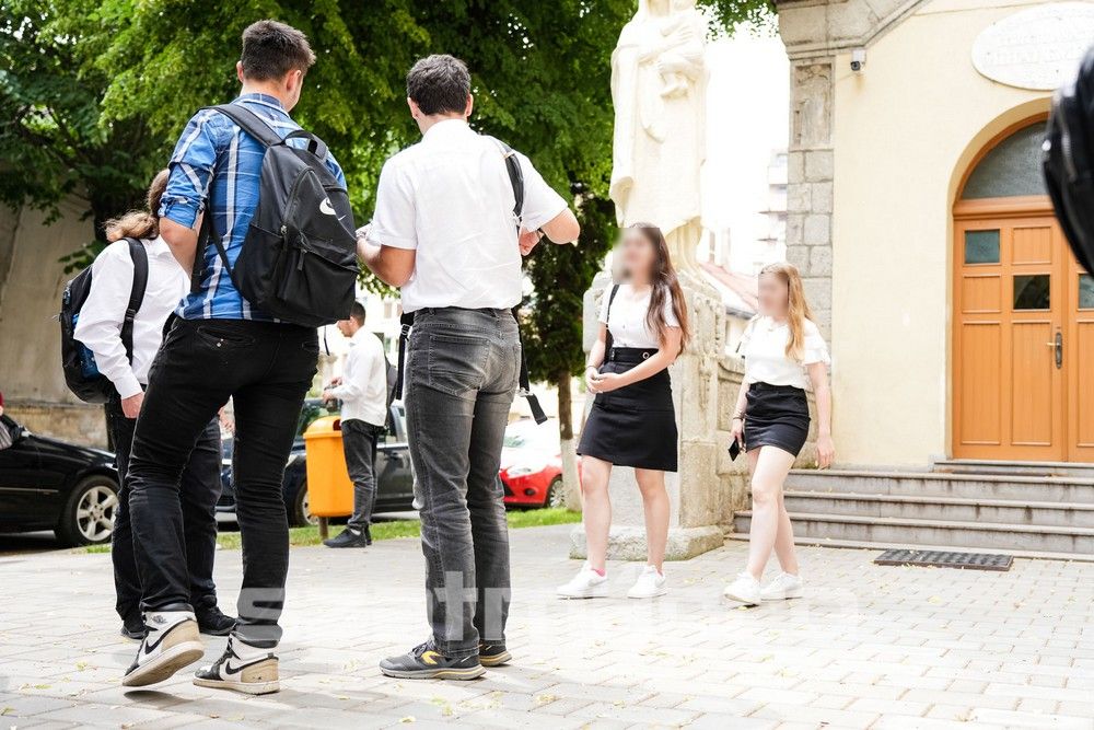 Mindössze 12-en hiányoztak a román nyelv és irodalom érettségiről. Kedden folytatódik a próbatétel