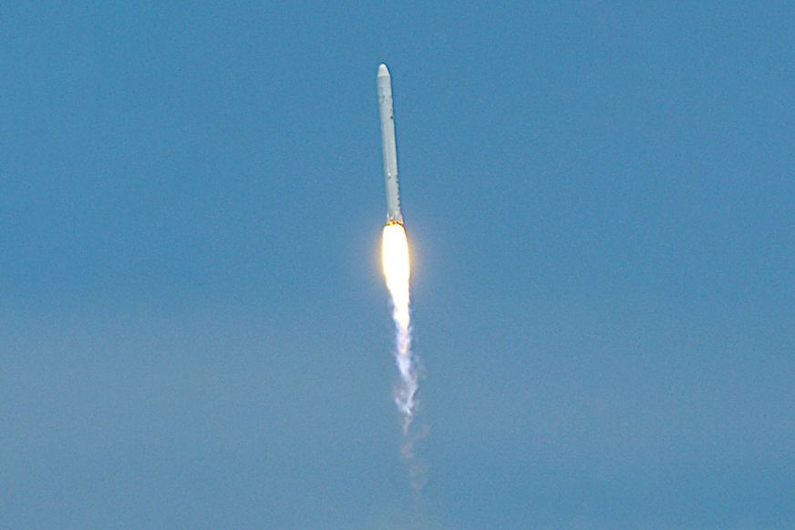 Sikeresen elstartolt a SpaceX űrrakétája