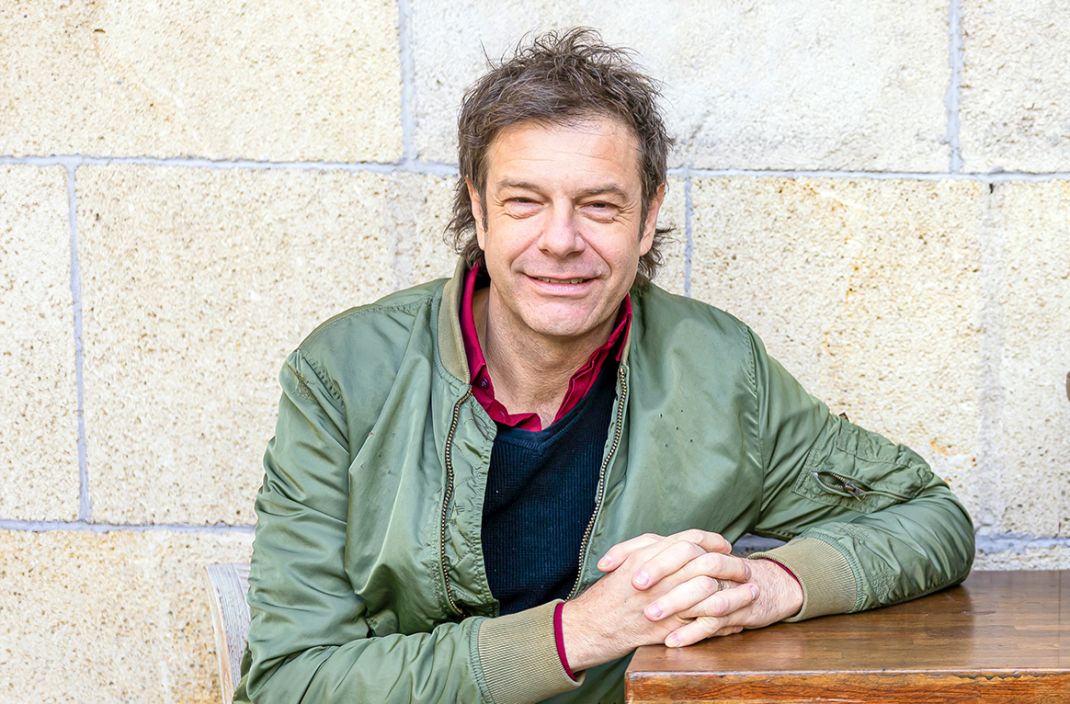 Till Attila megmutatta, mivel tölti az éjszakáit