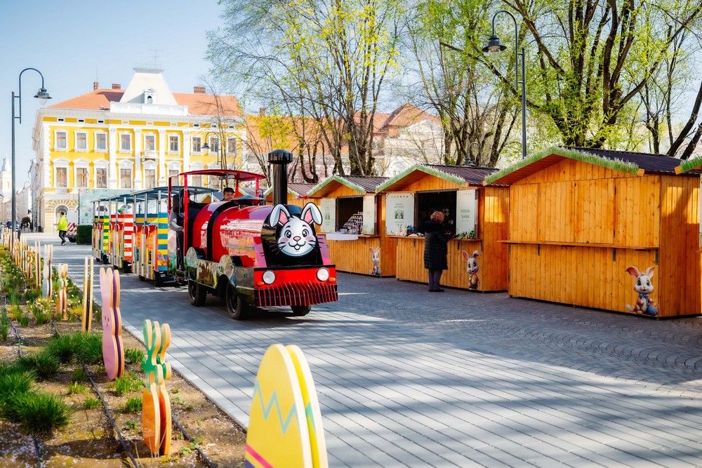 Kigurult a kisvonat is! Megnyílt a húsvéti vásár Szatmárnémetiben - KÉPGALÉRIA