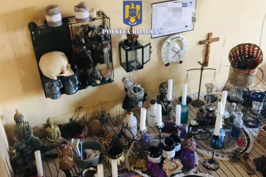 Zsarolni kezdték az okkult szertartásokra befizető lányt. A rendőrség közbelépett - VIDEÓ