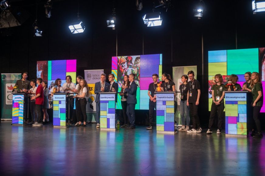 Bölcs diákok: Top 3-ban végzett a Nagykárolyi Elméleti Líceum csapata