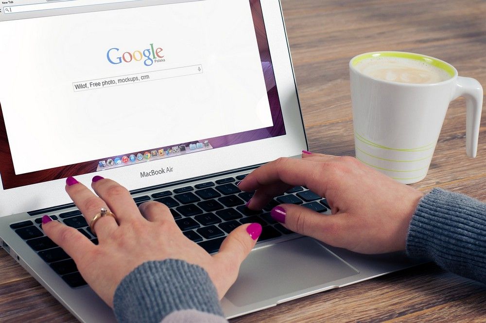 Közzétette a Google, hogy mikre kerestek rá idén a legtöbben Romániában