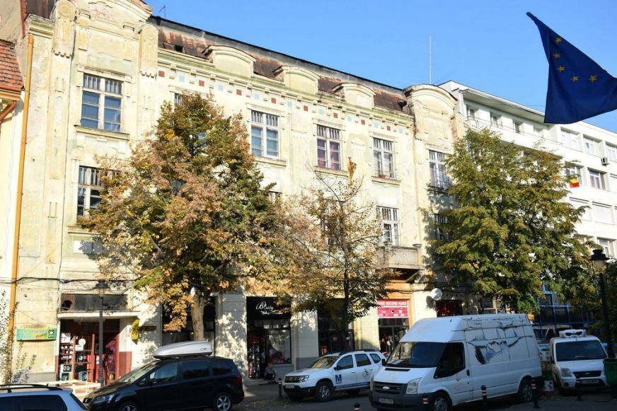 Zajlik az egykori Victoria szálló felújítása. Kisajátításra is szükség lesz