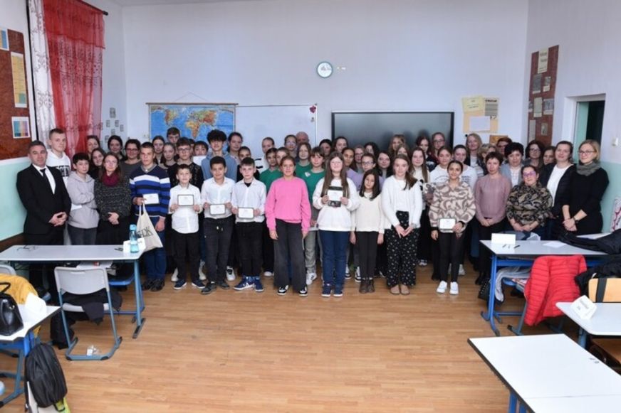 Ötödik alkalommal rendezték meg a Csűry Bálint Anyanyelvi Vetélkedőt