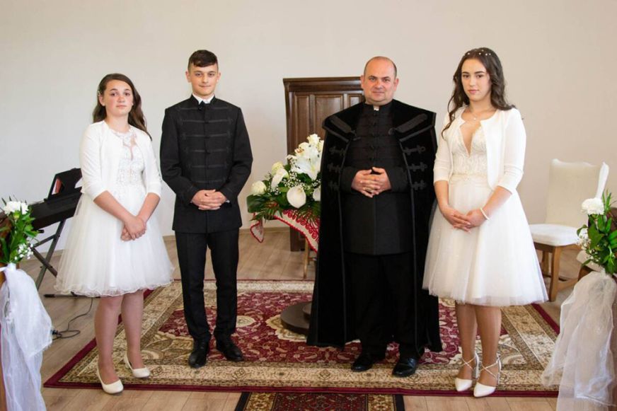 Történelmi pillanat – konfirmáció Túrterebes–Szőlőhegyen