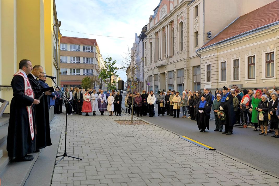 Nemcsak beszéltek a hazafiságról, hanem életüket adták a hazájukért. Az aradi vértanúkra emlékeztek Szatmárnémetiben