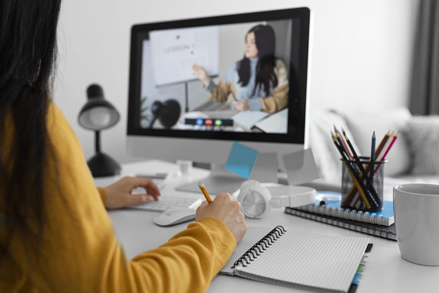Ciucă figyelmeztette a prefektusokat: szóba sem jöhet az online oktatás bevezetése a fűtés hiánya okán