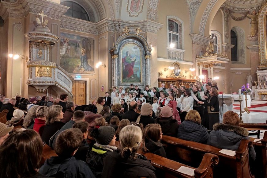 Összeért az Ég és a Föld. Csodás adventi koncerttel hangolódtak a karácsonyra a Székesegyházban - VIDEÓ
