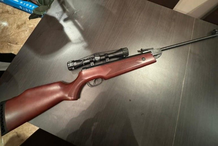 Csaknem 300 illegálisan birtokolt fegyvert foglalt le a rendőrség egy nagyszabású akció nyomán
