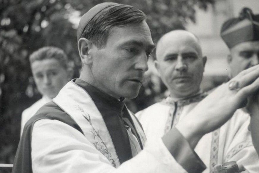 Ferenc pápa jóváhagyta a Tiszteletreméltó címet Márton Áron egykori erdélyi püspök számára