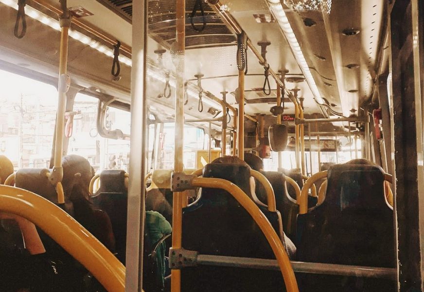 Biztosítják az ingázó diákok utazási költségeit