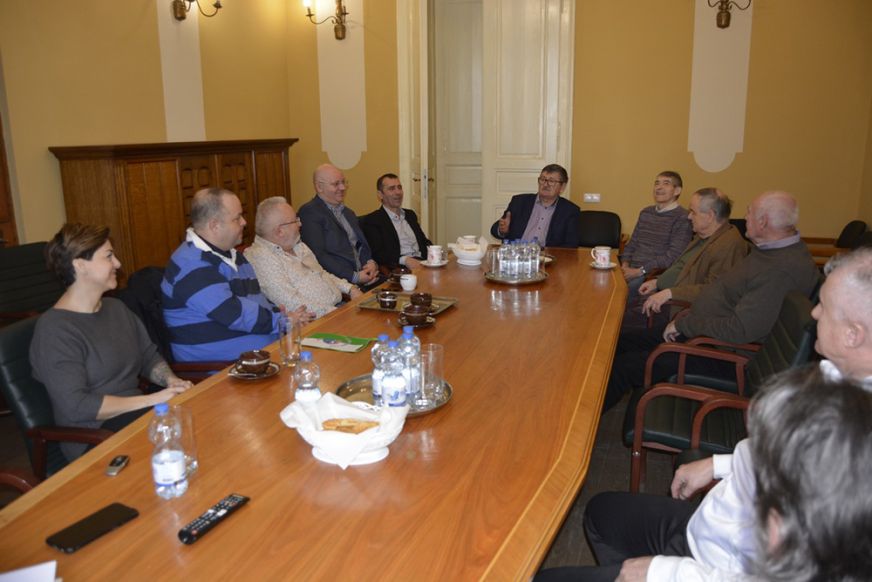 Az asztalitenisz volt a téma a pénteki gyűlésen