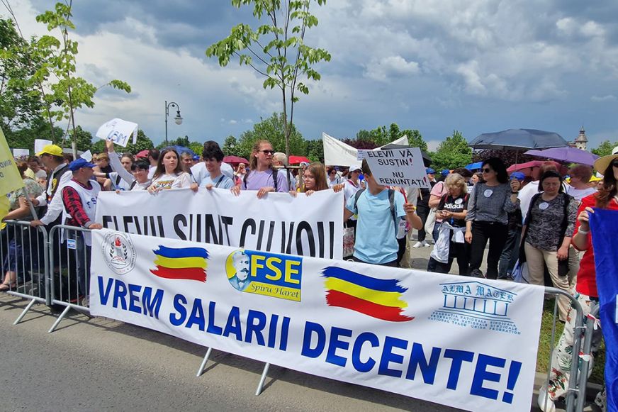 Elutasították a kormány ajánlatát az oktatási szakszervezetek, folytatódik az általános sztrájk a tanügyben