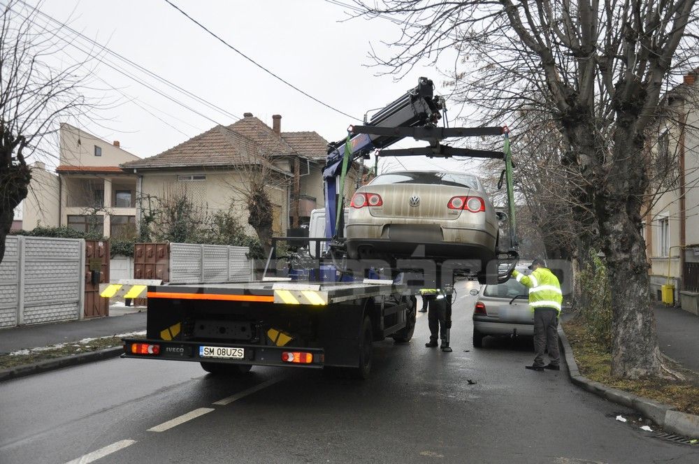 Közel 8500 bírságot szabtak ki tavaly szabálytalan parkolás miatt. Mutatjuk azt is, hány járművet vitt el a lopóautó!